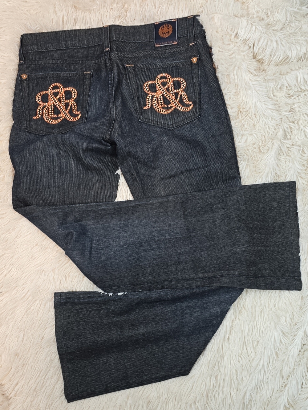 Rock & Republic Dark Wash Women’s Jeans with Embellished Back Pockets Size 27